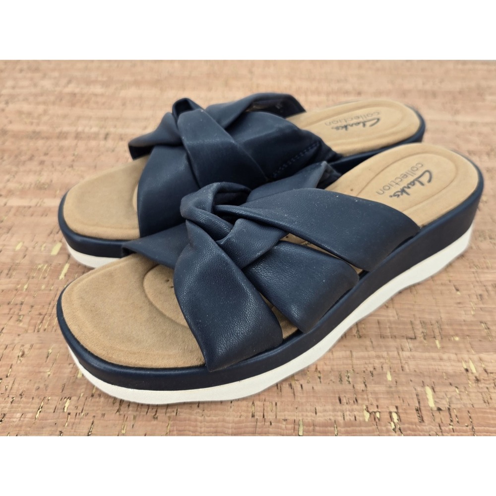 CLARKS COLLECTION CLARA CHARM Womens 8.5W Navy Knot Slide Wedge Comfort Sandals